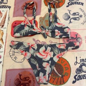 Stone Fox Swim Gray Floral Tie-Front Bikini XS top M bottom